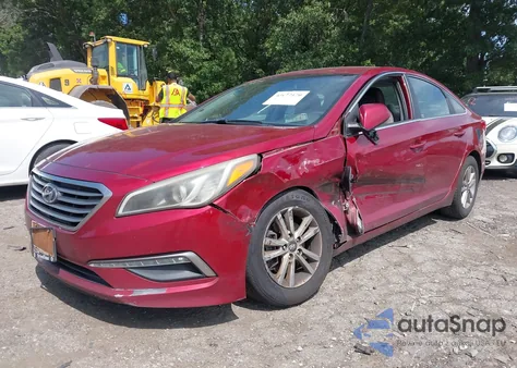 2015 Hyundai Sonata Se z USA, uszkodzony, nr VIN 5NPE24AFXFH123021